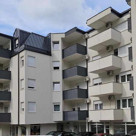 Adav Luxus Apartment Visoko Eksteriør bilde