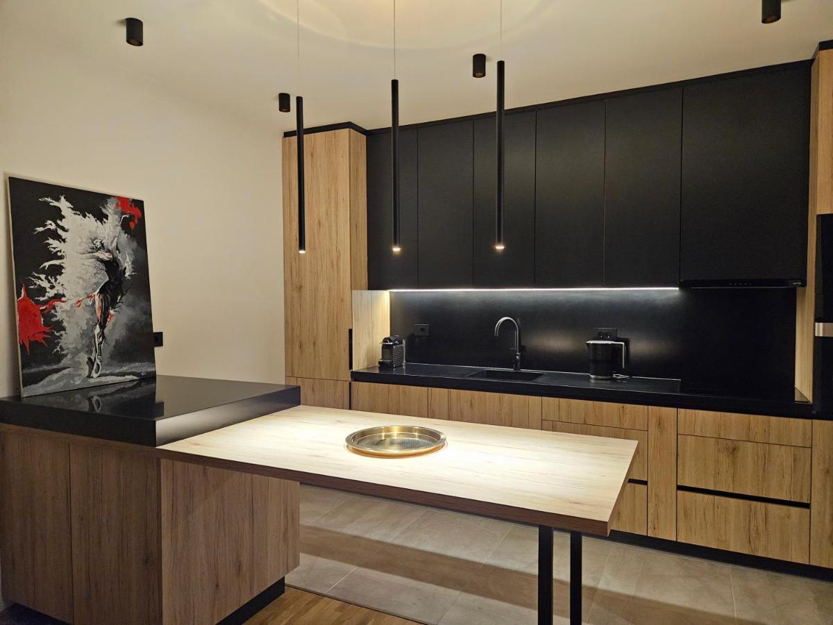 Adav Luxus Apartment Visoko Eksteriør bilde
